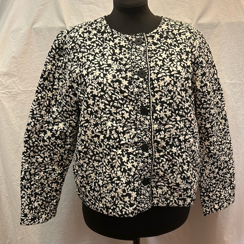 J.Jill Quilted Floral Jacket Black, side pockets Size LP, Gently Worn $35